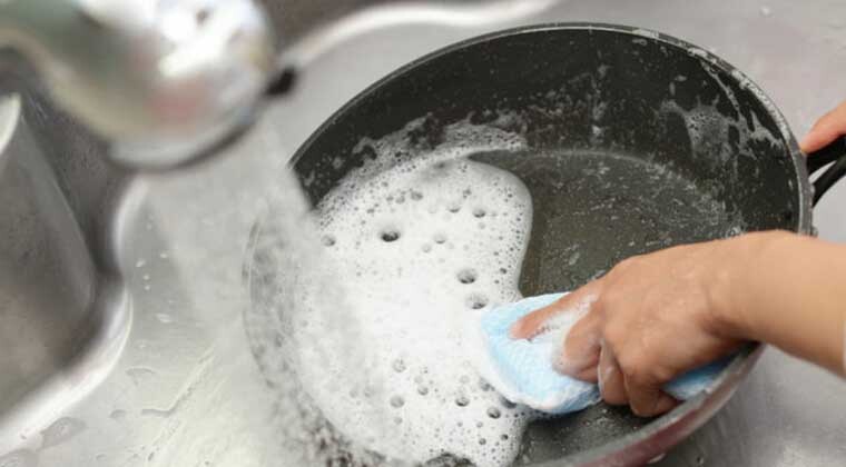 Granit Tava Nasıl Temizlenir?