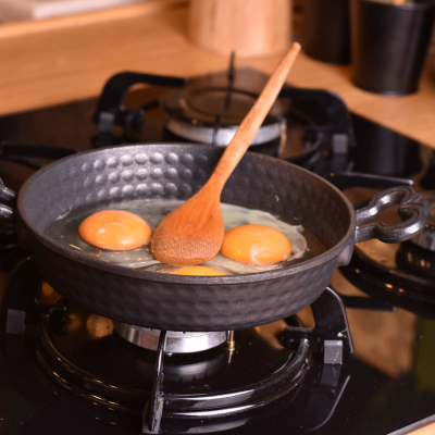 Bambum Bambu Altlıklı Yuvarlak Sahan Mat Siyah 18 Cm - BAMBUM