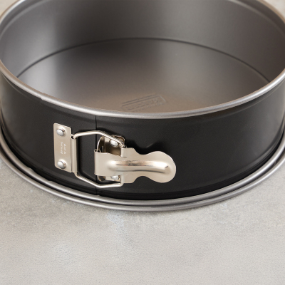 Kaiser Inspiration B Kelepçeli Kek Kalıbı 24 cm - 3