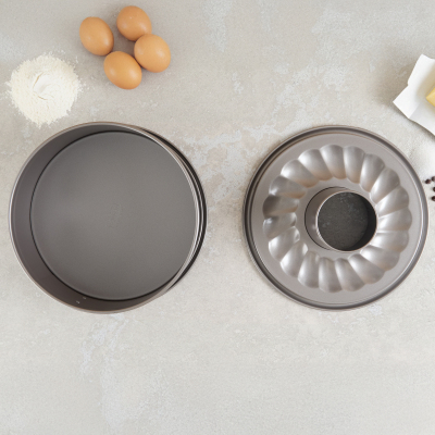 Kaiser Inspiration Borulu Kelepçeli Kek Kalıbı 26 cm - 2