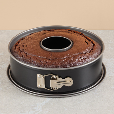 Kaiser Inspiration Borulu Kelepçeli Kek Kalıbı 26 cm - KAISER