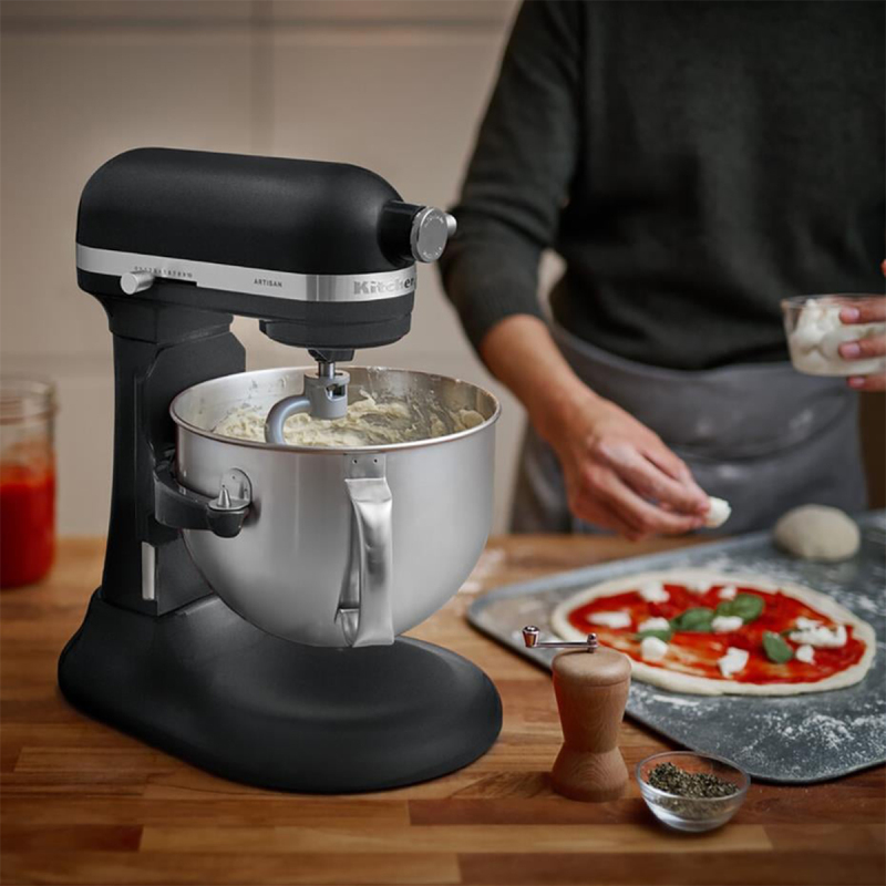 KitchenAid Artisan 5,6 L Kaldırılabilir Kaseli Stand Mikser Black