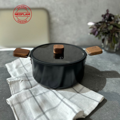 Neoflam Bien Black Indüksiyonlu 20 cm Tencere Akasya Ağacı Sap ve Kulplu - 3